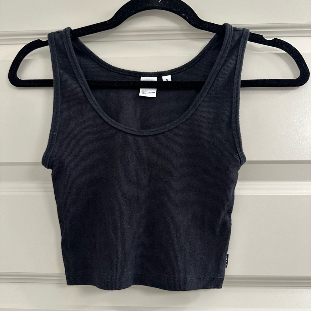 TNA by Aritzia Cropped Ribbed Tank Top